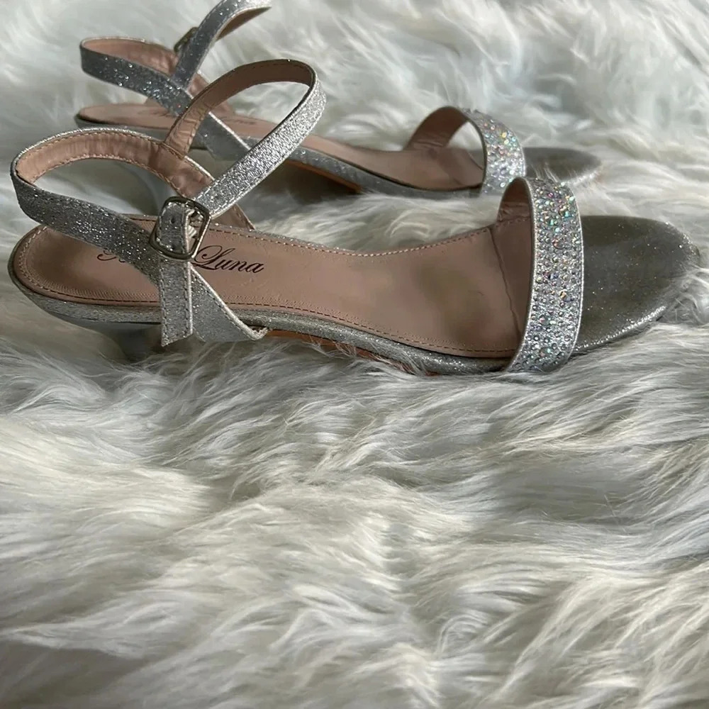 Bella Luna sparkle silver heels size 8 formal kitten heels wedding - Picture 3 of 5